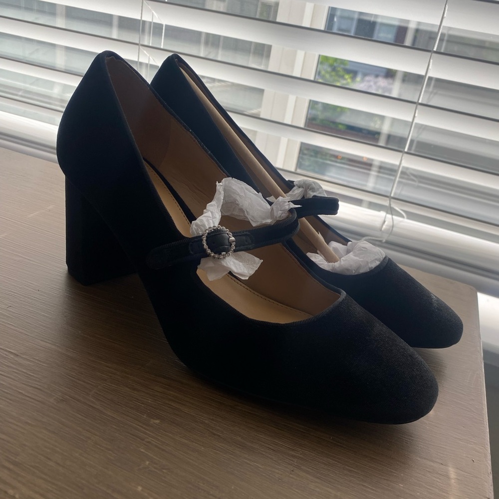 Elegant Black Mary Jane Heels